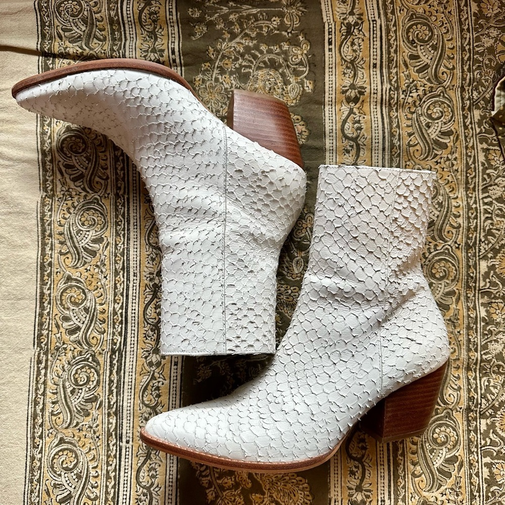 Matisse White Textured Ankle Boots